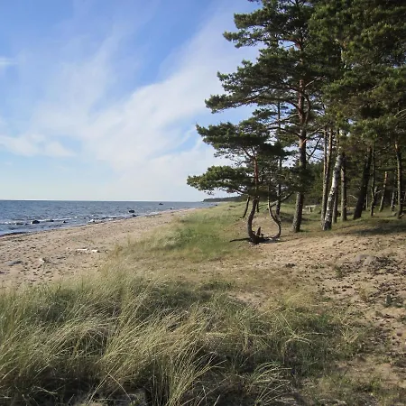 בית נופש Tahkuna Forest House *