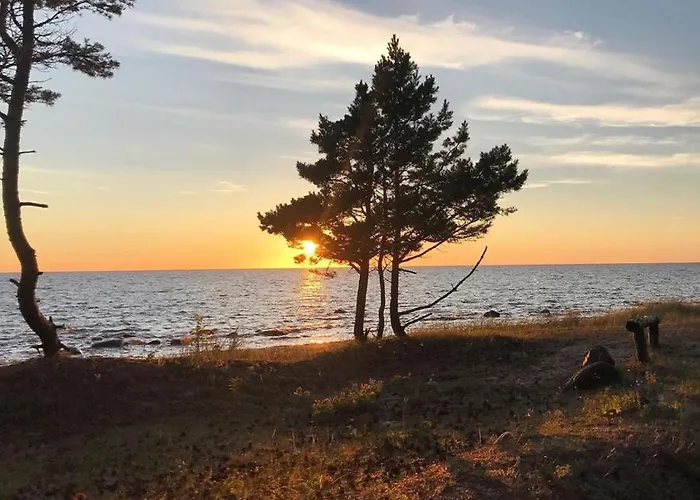 Tahkuna Forest House *