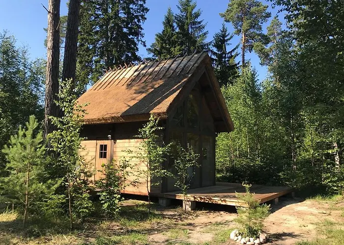 Tahkuna Forest House בית נופש Kõrgessaare